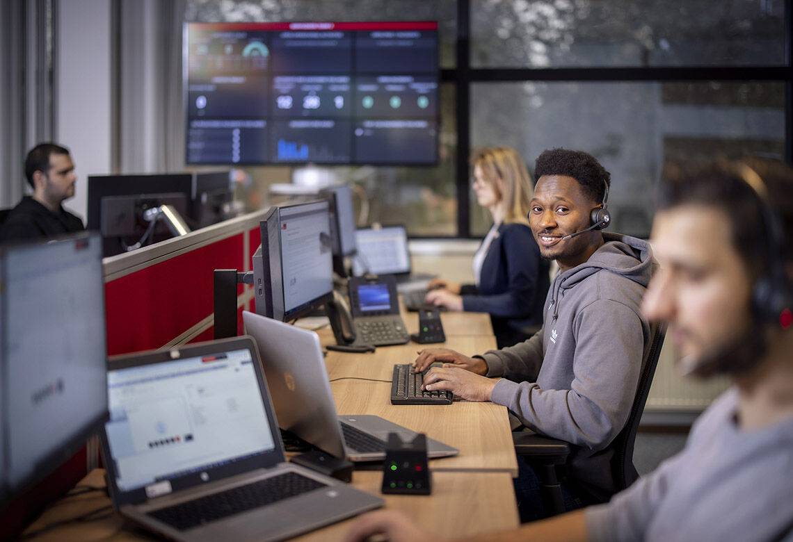 Your Expert Desk
