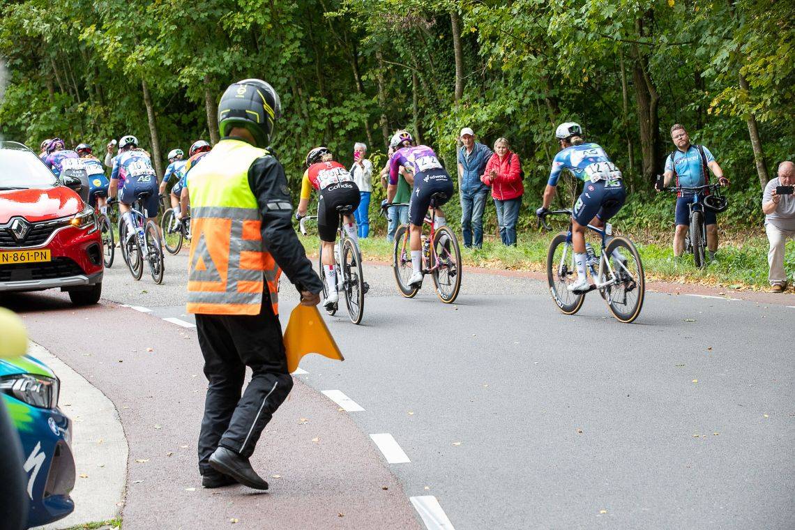 Simac ladies Tour 2025 verkeersregelaar