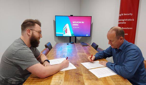 Proficiat met je vaste contract Tim!