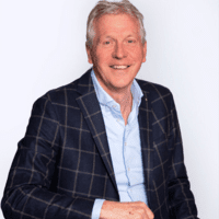 Mijn naam is Peter Bouwmans, al bijna 30 jaar actief in de automotive. Werkt u met DMS EVA of Autoline en wilt u uw factuurverwerking optimaliseren of verkoopdossiers digitaliseren?