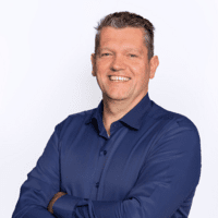Mijn naam is Sebastian van Til en ik implementeer en optimaliseer uw factuurverwerking. Welke cloud-software past bij u?