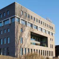 Met Simac maak je van elk pand een smart building, stap voor stap, zonder ingrijpende verbouwingen. Zo bespaar je energie, benut je ruimtes efficiënter en verhoog je het werkcomfort voor iedereen. Meer weten?