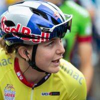 Benieuwd naar de verhalen en personen achter de wielrensters?