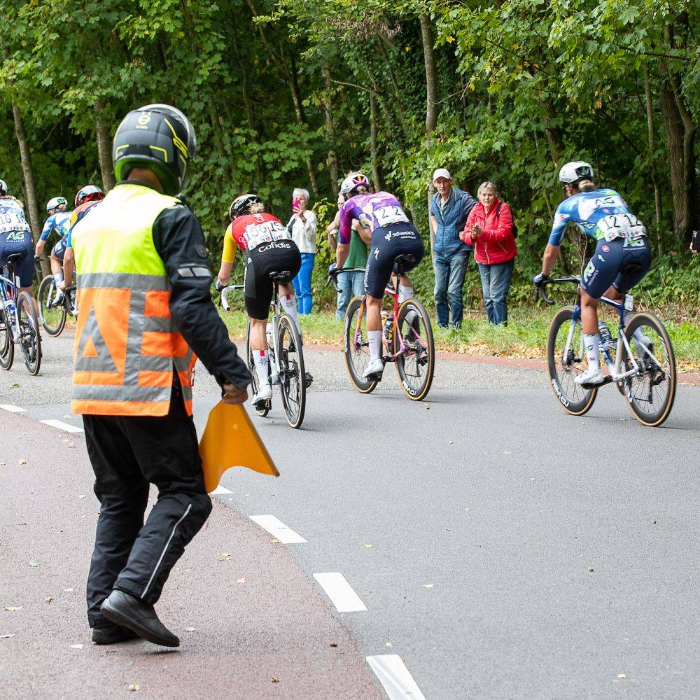 Simac ladies Tour 2025 verkeersregelaar